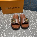 真皮大底 橡胶底 Gucci高端精品 专柜最新推出 顶级代购品质！原版1:1复刻，毎个细节皆经过精心打磨细腻制作.无二品质！ 面料：进口牛皮 内里 垫脚：进口羊