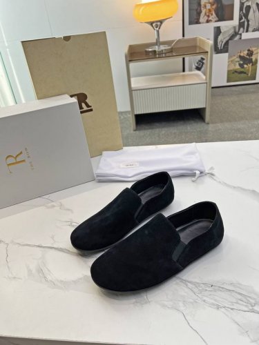 高品质出厂 The Row 慵懒奶奶鞋 极简风圆头一脚蹬乐福鞋平底单鞋 柔软超舒服 法式优雅气质在线、高级又时髦，可盐可甜，文艺又气质！四季可穿的单品，好穿又好