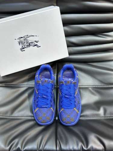 burberry巴宝莉box系列情侣款厚底休闲运动鞋，潮酷球鞋面包鞋，原版购入开发，顶级版本box系列运动鞋，选用原版格纹 针织面料打造，点缀马术骑士徽标 Ek