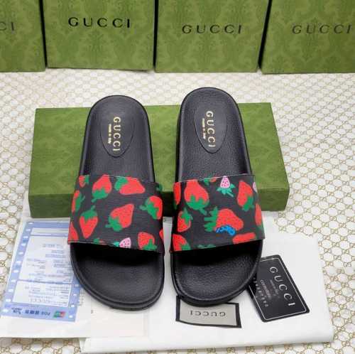 冲量价 情侣款gucci 古奇』拖鞋，万众瞩目的一款 美到即可融化你们的心，！简直就是鬼斧神工的杰作 人手必备的一款，开模制造 脚感q弹超柔软 上脚超级秀气.码