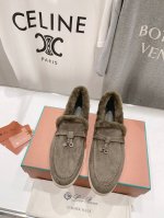 高版本出厂 毛毛单鞋 男码+10 Loro Piana* Lp万年经典款乐福鞋 简约时尚 脚感超级舒适 一天可以暴走两万步的鞋子 超级百搭款！ 鞋面采用独特针织