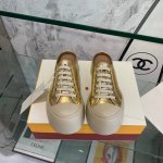 出货 Marni经典 Mona同款胖头半托厚底鞋最新彩色双盖包装 主推王炸单品 蠢萌蠢萌的一只 敲可爱又贼时髦的味道 上脚非常好看常规小白鞋看腻了，入一双这样