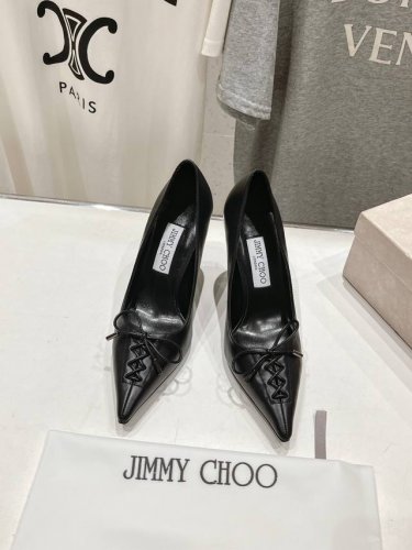 高版本出厂 Jimmy Choo*｜Jc 吉米周2024早秋新款简约尖头小牛皮高跟单鞋 原版套楦，完美的线条，简约大气上脚显气质粗跟舒适百搭，还能拉长双腿显高显