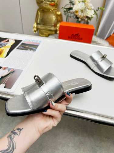 原版原标橡胶底P： 真皮大底： Hermes爱马仕 size:35-44专柜新款一片拖，1：1复刻 Hermes春夏 爱马仕新款官网同步轻盈夏日凉鞋，爱马仕的经