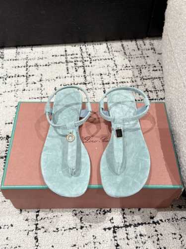 顶级版本 代购级 Loro Piana L 新款英伦夹脚拖鞋 凉鞋 咱家做是全羊京 不是市场磨砂材质哈 原来这就是传说走两万步都不会累脚的夹脚凉鞋把颜值和脚感都