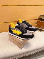 阿.玛尼 Armanii 新款休闲男鞋，版鞋款设计，香港-专柜同步 全品相 顶级进口材料，极为亲肤舒适 摸上去非常的细腻 ，版型上很正！系带款打造装柜品质，原版