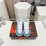 出厂:低帮 独家顶级版本 Air Jordan耐克联名23Vs秋冬季最新王炸爆款系列 情侣烫钻拼色休闲鞋 唯独一款牛皮拼色的高帮鞋，耐克乔一情侣毛鞋让鞋迷大开眼