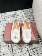 顶级版本 代购级 Loro Piana Lp 70 新款 流苏 豆豆鞋 一脚蹬乐福鞋 这款全新 Loro Piana 莫卡辛鞋采用经防水处理的柔软绒面革制成，饰
