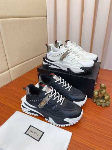 实价： Gucci 古奇 新款男鞋高端品牌，最新時尚休闲男鞋，潮流百搭之款，轻松运动风，鞋面意大利进口头层牛皮 真皮内里 加超精细做工 原版个性时尚橡胶耐磨大底