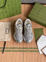Gucci Run系列情侣款整双鞋子采购Zp开发打造，全部定制材料，独家开模大底，细节全部对版出货，连包装也做到跟正品一样。码数:女35-40 男39-44