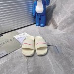 出厂 Balenciaga 巴黎世家 潮品情侣拖鞋 Balenciaga Political Campaign 最新磨具开发 欧美名媛 明星 网红girl 大爱
