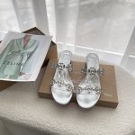 橙子出厂价140 christianlouboutin 春夏新款 Cl红底鞋凉拖鞋 水钻银色粗跟凉鞋 款式：粗跟、细跟 码数：34-40
