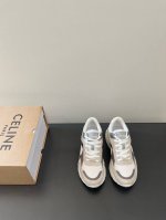 顶级版本 CELINE RUNNER 思琳CR-03运动鞋购入原版1比1开发鞋舌和鞋后帮饰有CELINE标志运动鞋侧面凹印 CR-03字样鞋后帮和侧面压印CEL
