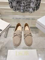 出380Dior迪奥2025新款麂皮乐福鞋整双鞋子采购Zp开发打造，全部原版定制材料独家开模大底，细节全部对版出货，连包装也做到跟正品一样。码数:35-41