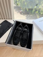 g039现货供应celine思琳赛琳 2024女凯旋门徽标系带情侣休闲鞋356853简单舒服，干净利落，增高显腿细，无论是单穿还是搭配阔腿裤，高街又复古一起来做