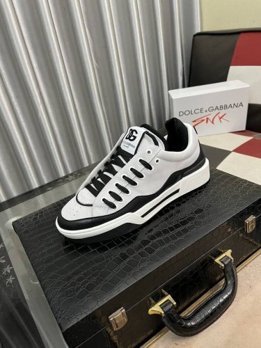 出厂价： 新品dolce&Gabbanadg高端男士运动休闲鞋。顶级专柜原单货。 原版进口牛皮 多种材质拼接设计进口牛皮内里 牛皮垫脚原版tpr弹力大底。 Si