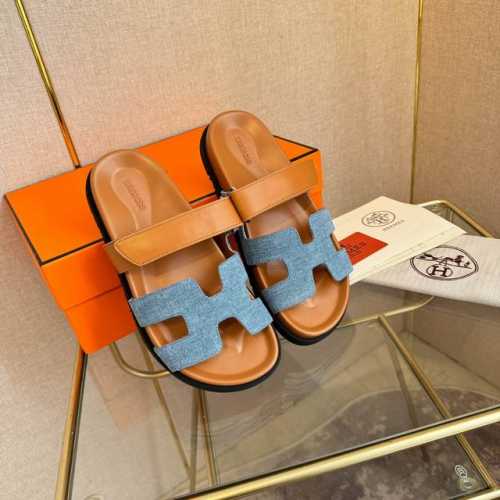 男+10。Hermès 爱马仕 男女同款春夏新款老舅凉鞋实力来袭 网红同款 休闲百搭简单ins&小红书超多网红明星纷纷种草 鞋子上脚超级百搭 随时随地刻画自己的