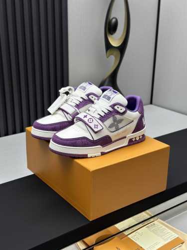 工厂直销 顶级版本 LV-路易威登-经典走秀新款空胶工艺 原版1：1开发复刻！！上脚非常舒适 奢侈用料，做工精细，中底印有欧洲制造英文字母鞋面由意大利进口小牛皮