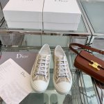 顶级版本Dior迪奥经典百搭布鞋原版电绣面料+羊皮内里原版牛皮垫脚原版大底尺码：35-40