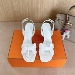 出厂价 Hermes 爱马仕 Eremite 80凉鞋系列 时尚又百搭 超级舒服 每个细节都做到极致 原版swift掌纹皮 原版1:1独家私模鞋跟 原版真皮组合
