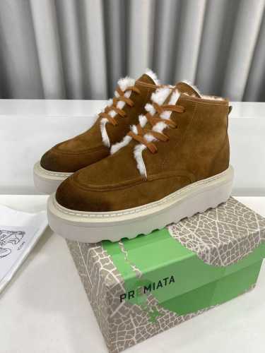 Premiata 普瑞米亚达 时尚、运动、休闲、男靴！ 普瑞米亚达意大利名品百年历史，所有工艺全手工打造，米“字一样的logo简称米字鞋。完美的融合了传统的制鞋