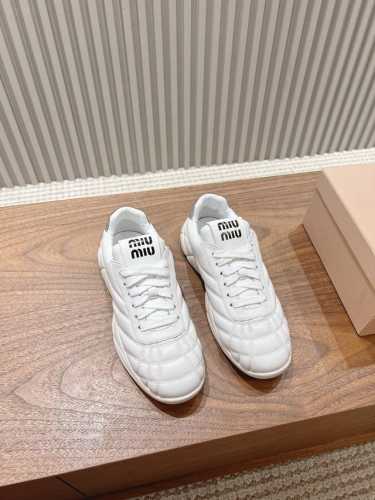 Miumiu缪缪24Fw走秀款棒球鞋 系带休闲增高百搭小白潮鞋 新出的‘舒适度真的让人一整个心都融化鞋型整体都狠秀气不笨重、圆头休闲鞋鞋面 原版金属牛皮内里:金