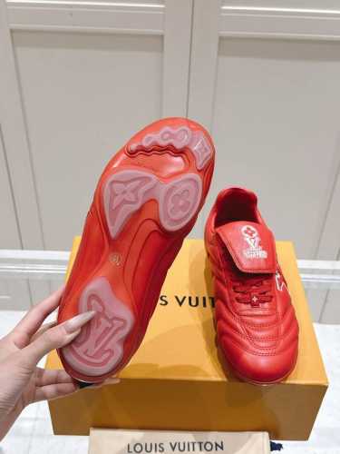 LV路易威登最新Footprint系列 情侣款足球运动鞋原版购入开发 做货 这款 Footprint Soccer 运动鞋于2025春夏系列时装展中亮相，是Ph