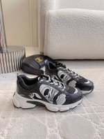 出厂价 顶级版本 Dio*新款chrono超轻运动鞋 美学新概念 混合搭配各种材质 舒适度满分 上脚绝绝子 尺码35-39 40 41定做