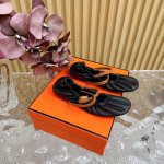 Hermes 爱马仕24S春夏 经典芭蕾舞鞋玛丽珍鞋系列 经典复古高级感单品 好穿又好搭配 上脚秀气！ 鞋面采用进口小牛皮 内里踮脚混种羊皮 意大利进口牛皮大底