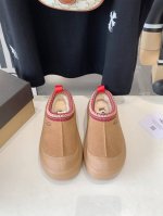 出厂价 Ugg王一博二代塔茨雪地靴 加入民族风元素男女同款 真的巨巨巨好穿 上脚贼好看轻巧 不用担心不好配休闲运动装了，这就是为潮人设计的 内里都是真羊毛 暖暖