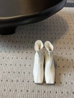 Maison Margiela 23 Aw 秋冬季新款弹力靴 Mm6.这款小方头弹力短靴设计非常的简约大方 圆形粗跟走路绝对稳妥！舒适度百分百 上脚漏出小腿纤细
