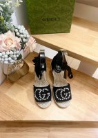 Gucci 古奇 25Ss 早春水钻gg字母图案装饰园头古奇草编新款坡跟渔夫鞋 牛仔布鞋面，官网同步， 永不过时，超级舒适， 四季都可以穿，上脚轻便 经典水钻l