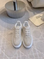 出厂价 顶级版本 Alexander Mcquee*新款拉厚底小白鞋 情侣款顶级品质！ 鞋面原版小牛皮 内里顶级混种羊皮 垫脚牛皮 原版开模大底 女款35-39
