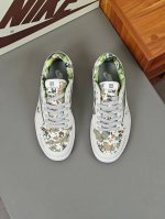 Loui* Vuitto* X Nike 潮酷男士休闲运动鞋，配色无敌，设计思路基本上是延续 The Ten 的风格，Swoosh 车线、鞋舌标签视觉效果相当熟