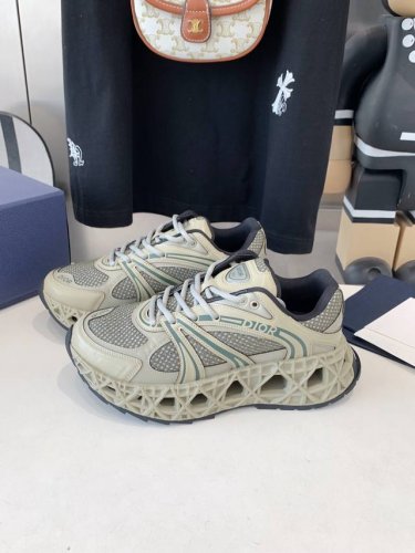 出厂价P 顶级版本Balenciaga 情侣款老爹鞋 原厂原原楦原纸版开发版型 原版一致配件 1:1比例克重 全掌Pu乳胶鞋垫及外观 全新开发 Defender