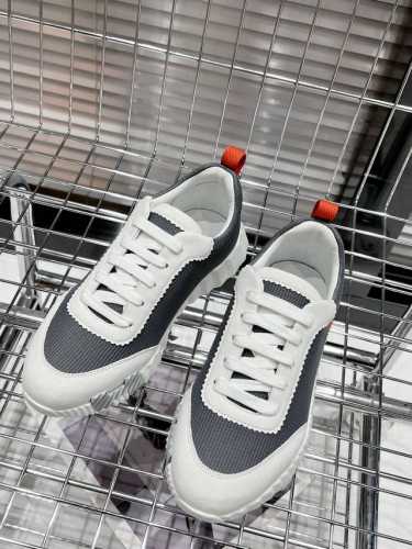 顶级版本 Hermes 22 Fe New Arrival~新款 Bouncing 情侣运动鞋 爱马仕最舒服的鞋，没有之1，上脚特轻又巨好看，逛街暴走都不会累