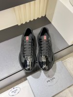prad* 情侣款新款休闲运动鞋，高端品质 Tw定制双层透气网布拼接头层牛皮材质， 鞋垫是小牛皮 冲孔设计 透气舒适 原厂真空pu吸塑大底 轻质柔软 脚感超级好