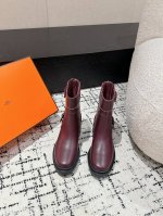 Hermes 爱马仕h家 24 秋冬新款厚底切尔西短靴马丁靴 帅气大气又高级 非常耐看百搭！绝对是腿精必备神器。显高显瘦 厚底设计轻松拥有大长腿！ 鞋面：原版牛