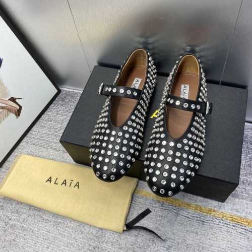 出厂价 顶级钻面 Alaia24春夏钻面圆头平底单鞋！最新春夏时装秀新款系列平底芭蕾舞鞋！法国高端一线高定品牌！时尚界最后的手艺人 只忠于展现女性身体曲线的裁剪