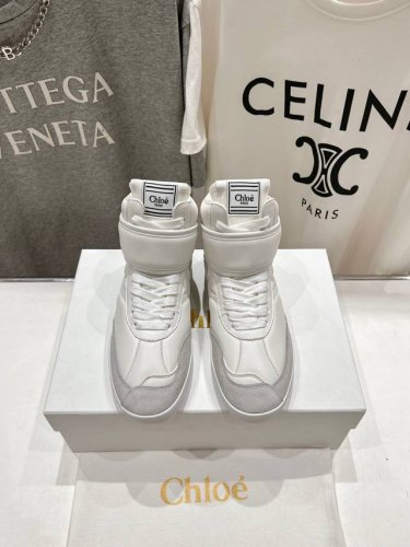 高版本出厂 皮面 Chloe 克洛伊 New Arrival～蔻依25Ss全新kick小白鞋系列休闲跑步鞋运动鞋 设计理念源于拳击靴和芭蕾舞鞋的结合， 拳击和芭