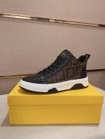 工厂价 fendi芬迪 新款高帮鞋面进口牛皮面料 内里进口羊皮内里 。原版大底开模，每一位男士的身份衬托，上脚大气稳重高端定制专柜原版复刻不管风吹雨打鞋楦不变，