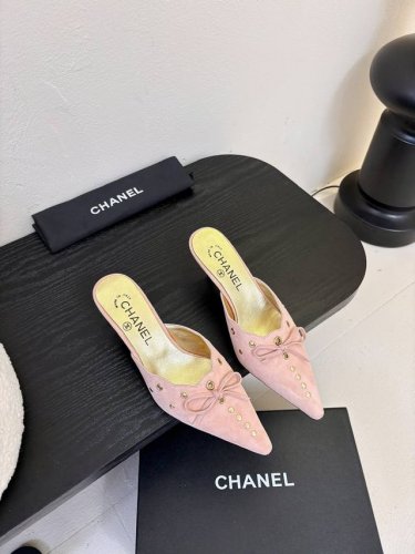 Chanel Vintage中古系列凉鞋简约而不简单的款，上脚特别显脚细。鞋面定制面，内里垫脚羊皮，真皮大底。跟高7Size:35-39 4041定做
