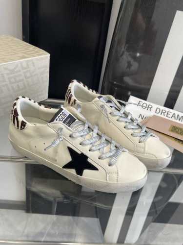 GGDB新款休闲鞋 顶级版本 专柜限量款 整双鞋子采购Zp开发打造，全部定制材料，独家开模大底，细节全部对版出货，连包装也做到跟正品一样。码数:35-40