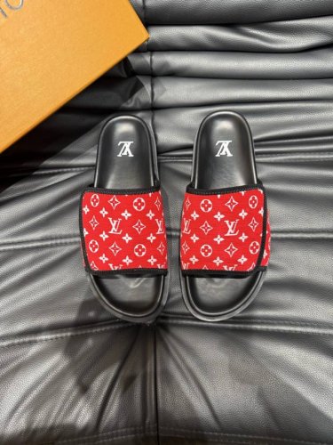 38-45 45定做 Louis V*高端精品 奢品拖鞋，1:1高端品质，休闲阳光宽松舒适型，最高版本高品质精品，经夏季必入哦！
