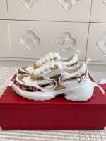 Roger vivier RV 25ss春夏新款Motor run 钻扣运动鞋顶级品质材质与工艺：原版牛皮革 漆皮拼织物 鞋面可拆卸闪钻饰扣 侧边弹力扣带 羊皮