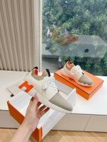 男码10 顶级版 Hermes 爱马仕爆单新品bouncing男女同款情侣运动鞋轻napa小牛皮拼接麂皮，搭配撞色大底，简约鞋型，打造活力休闲风格 又是一款必火