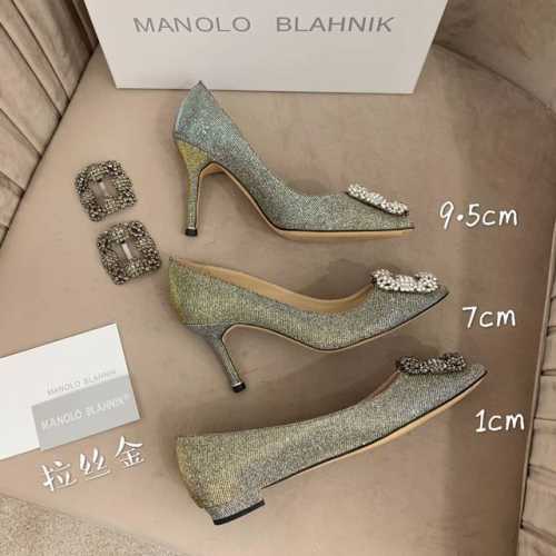 Mb Manolo高版本经典雪花扣单鞋 出厂价： 欲望都市爆款不用多说，人手必入来多几个颜色都不过分，因为太好穿又好搭配经过再次买版开发全新16色重磅推出 真正