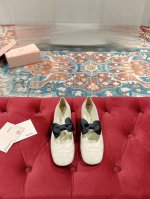 Miu Miu 缪缪 25 早春新品 专柜主打最新走秀款 复古玛丽珍粗跟单鞋缪家高货 顶级工艺打造精品质感 无敌舒适 绝对是一见钟情款！时尚百搭，人手必备！鞋面