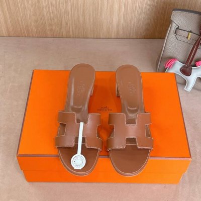 经典粗跟系列 』出厂价 Hermes 爱马仕H拖鞋Oasis 凉鞋系列 时尚又百搭 超级舒服 每个细节都做到极致 原版swift小牛皮 原版1:1独家私模鞋面