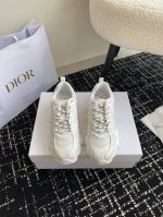 代购级 Dior 明星款24Ss 主推爆品 全新发售的迪奥 Dior Chrono 新款休闲运动鞋跑鞋老爹鞋 真的酷毙了，未来感十足 真的好飒！再次演绎了迪奥酷